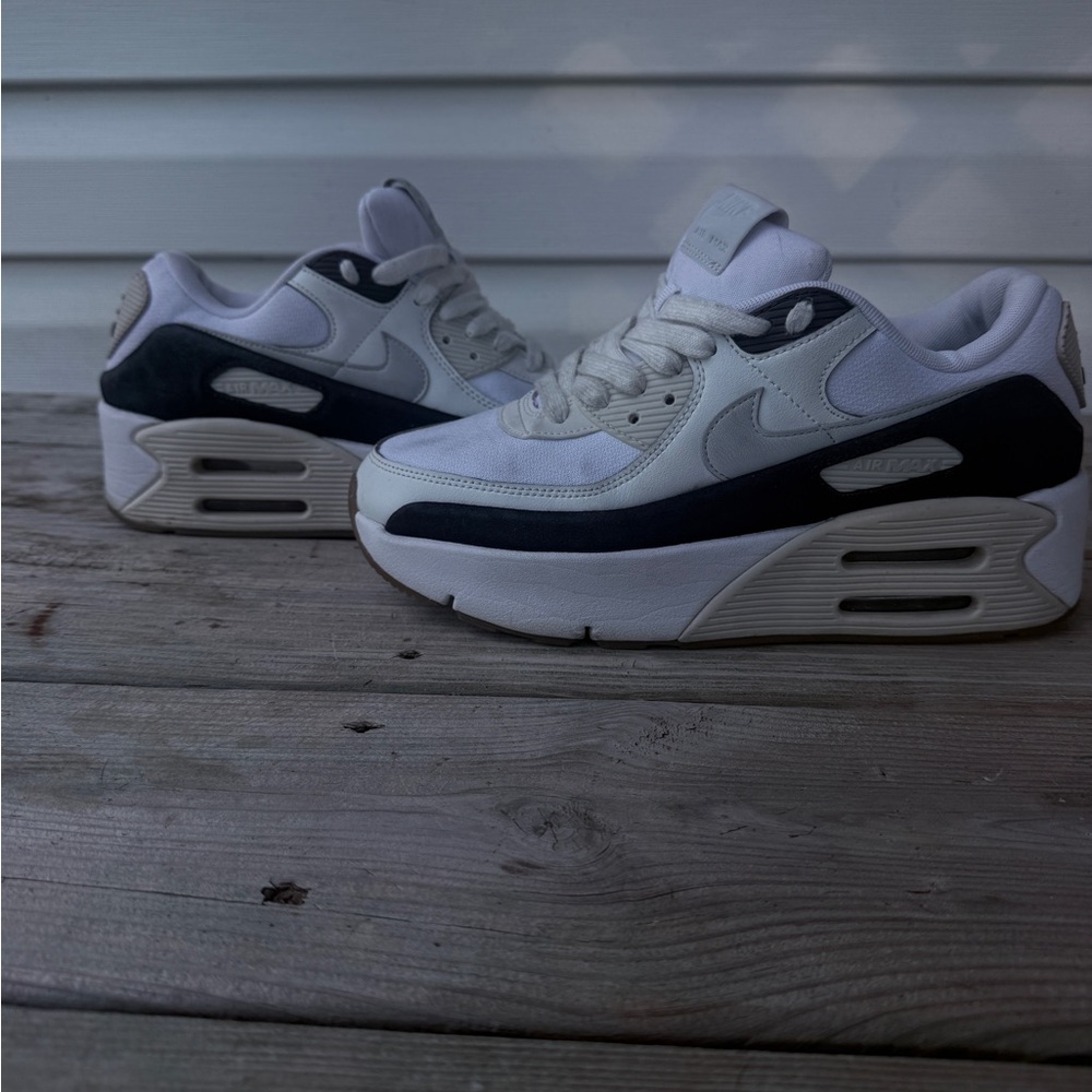 Nike Women’s White and Brown Cream Air Max Style Sneakers